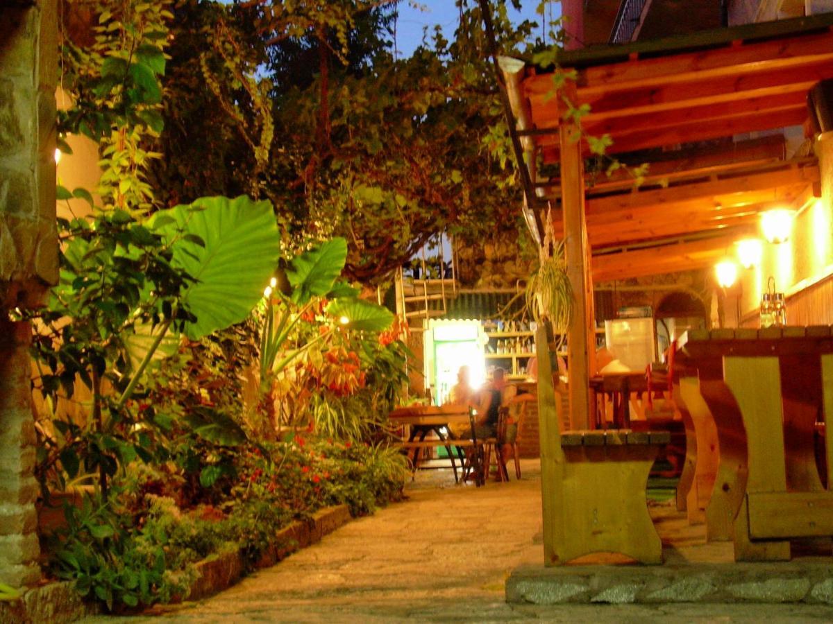 Familly Hotel Randevu Kranevo Exterior photo